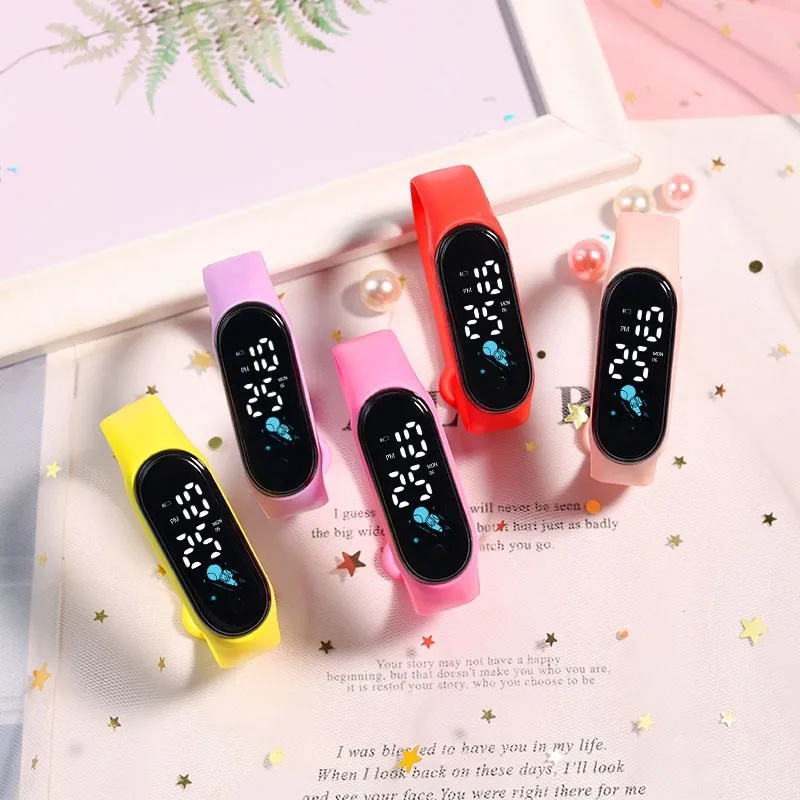어린이를위한 Kawaii 스마트 시계 패션 야외 방수  - Smartwatch Digital Watches For Kid Girl 리뷰 및 가격